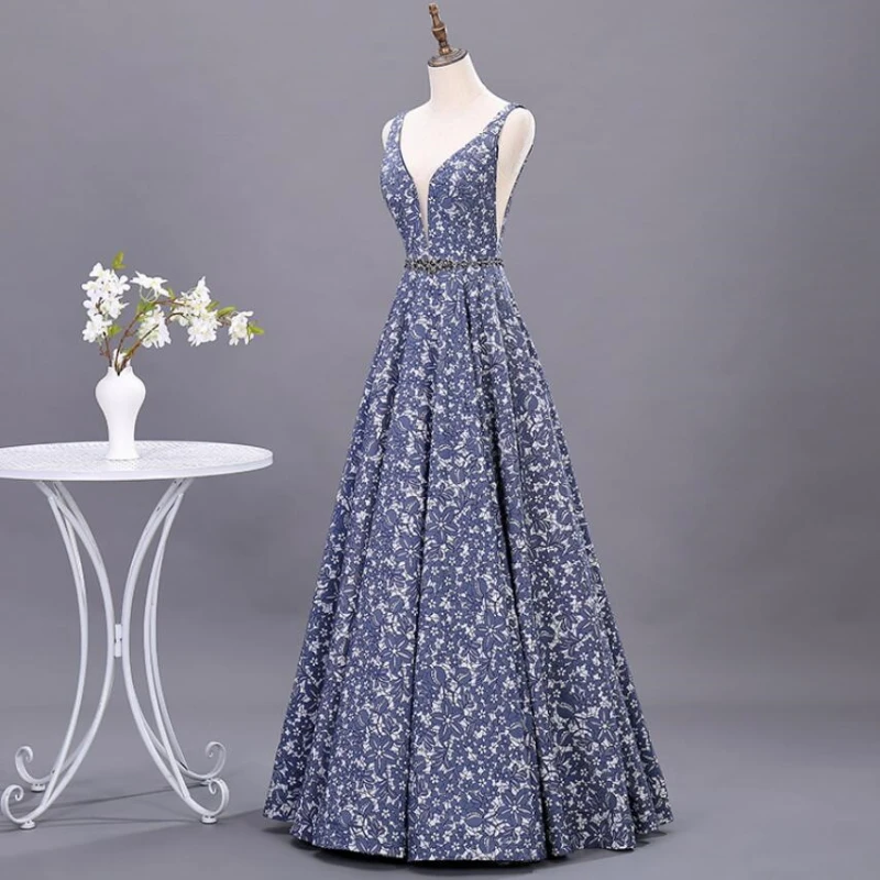 9647 # атласное платье трапеция без рукавов с открытой спиной в пол для подружки