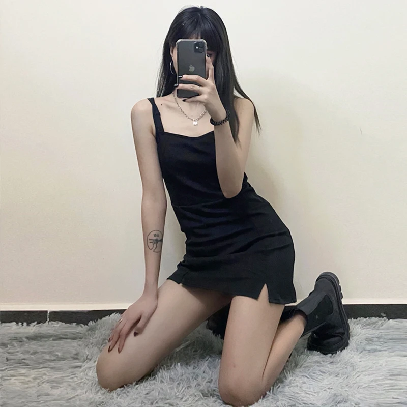 Винтажное летнее платье в стиле панк готика тонкое черное модное с разрезом