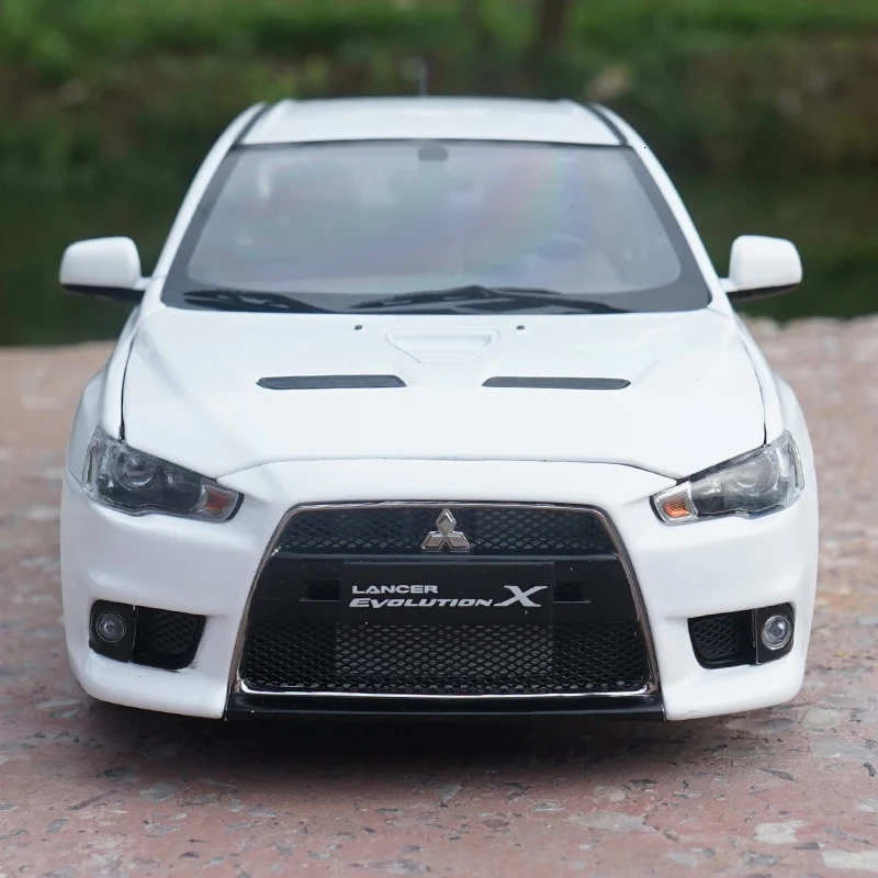 Новинка 1/18 Mitsubishi Lancer EVO X 10 левый и правый руль литой металлический автомобиль