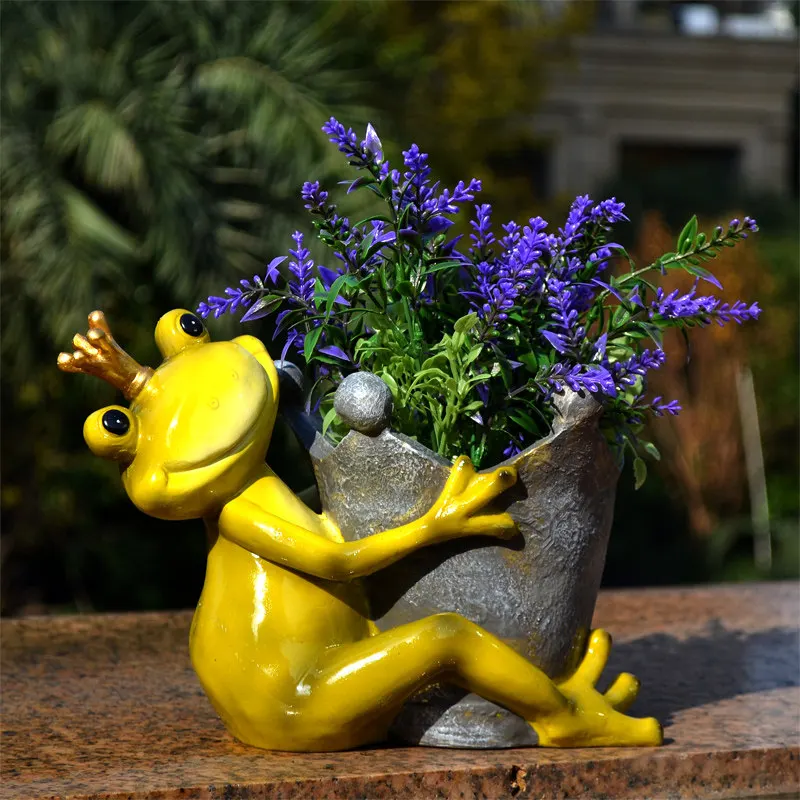 Уличная полимерная ваза-лягушка с животными + искусственный цветочный горшок