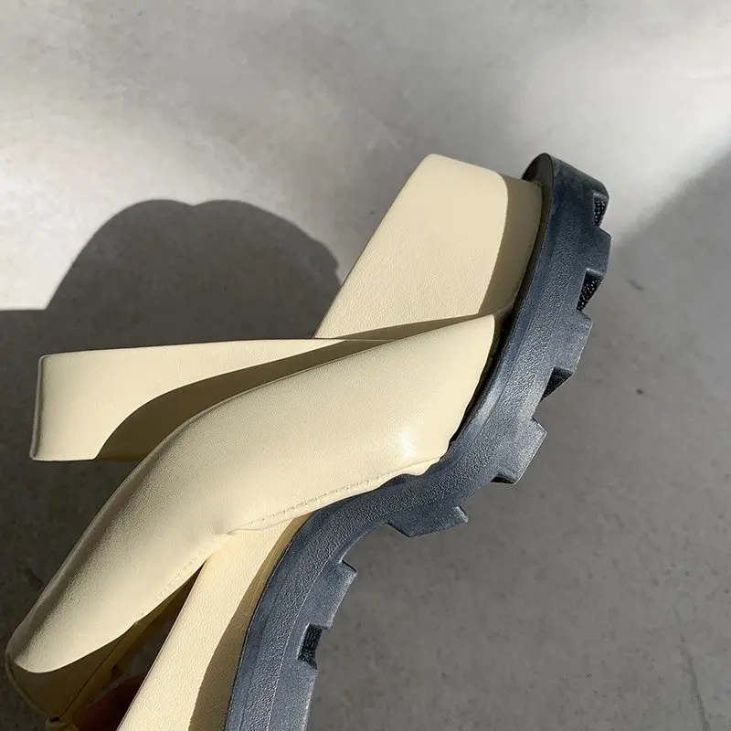 

2021New Summer Women Slippers Thick Sole Platform Shoes Casual Flip Flops Women Outside Flat Slides Ladies Slipper Beach Sandals