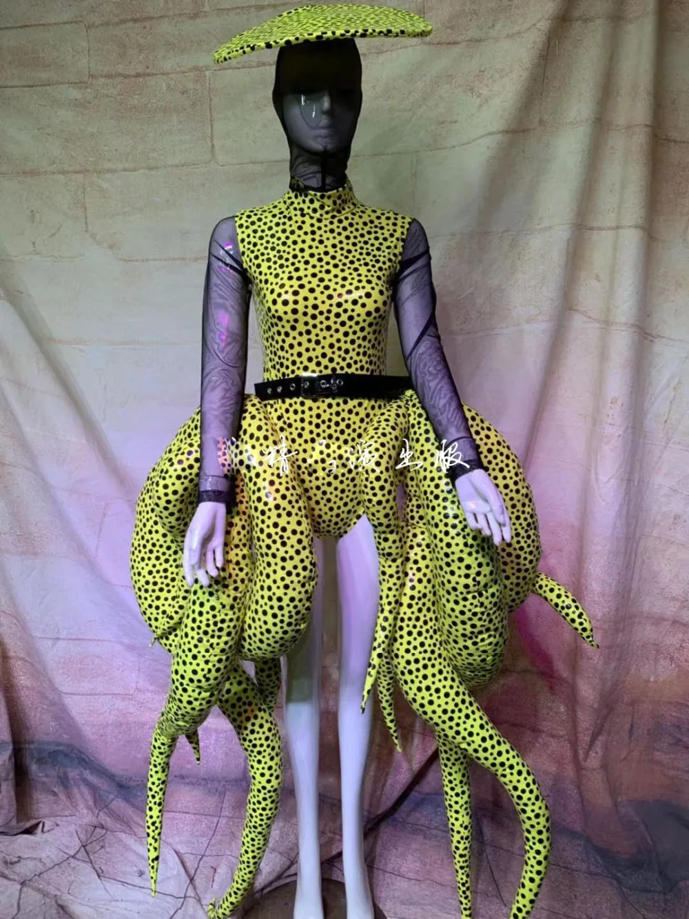 Bar GOGO Octopus Ocean Series Yellow Polka Octopus Costume stage show Dot Playground Sea World Cruiser