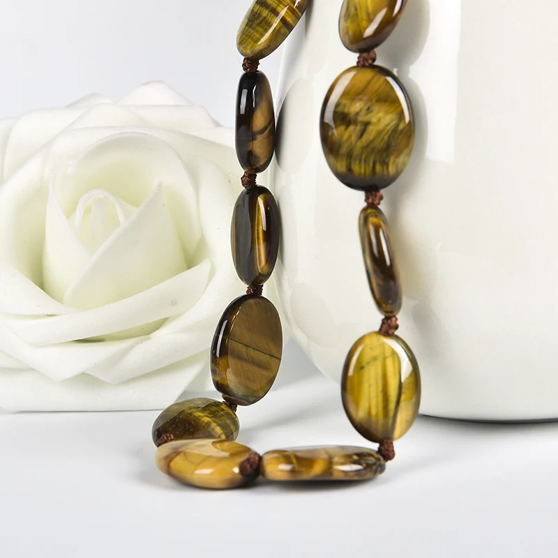 Ожерелье тигровый глаз женское натуральный камень овальной формы 13 х18 мм ручная