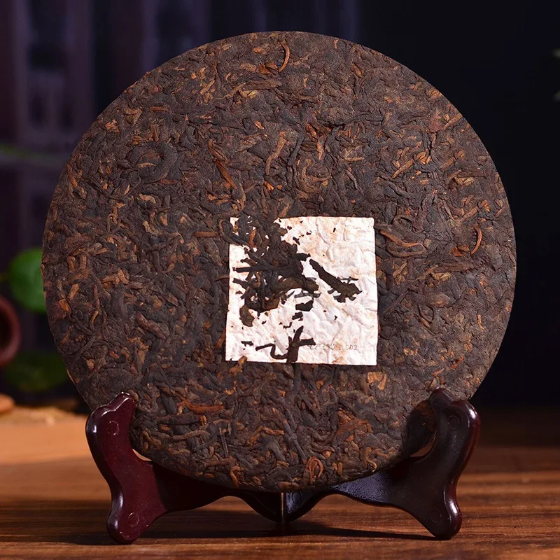 Yunnan Pu'er чай зрелый Menghai семь семян торт 357 г весенний ферментированные золотые