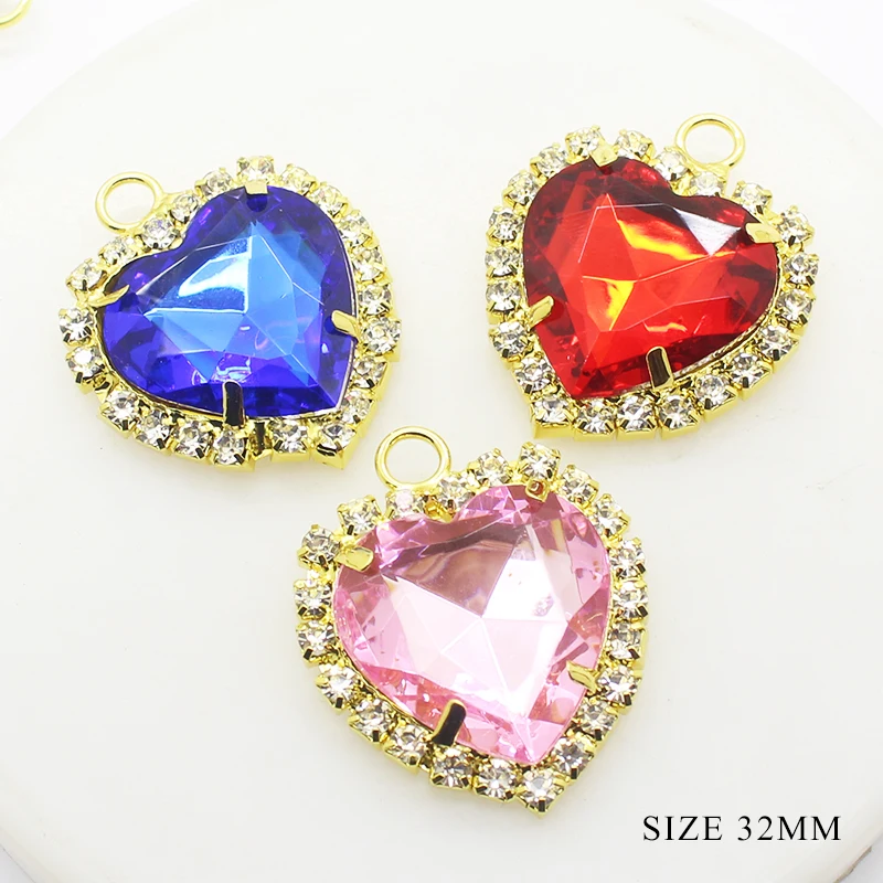 Акриловая подвеска-пуговица в форме сердца сделай сам ручная работа праздничная