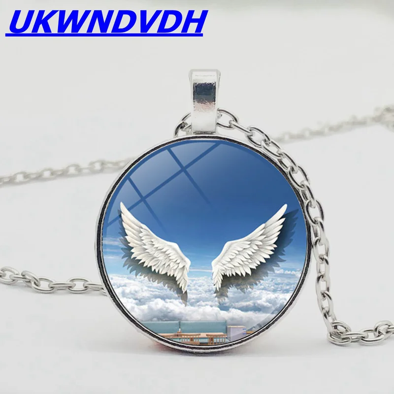 

Angel Wing Bump Glass Creative Pop Glass Pendant Chain Retro Fashion Chain