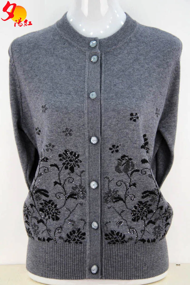 

2020 middle-aged sweater cardigan large size mother loaded sweater sweater coat