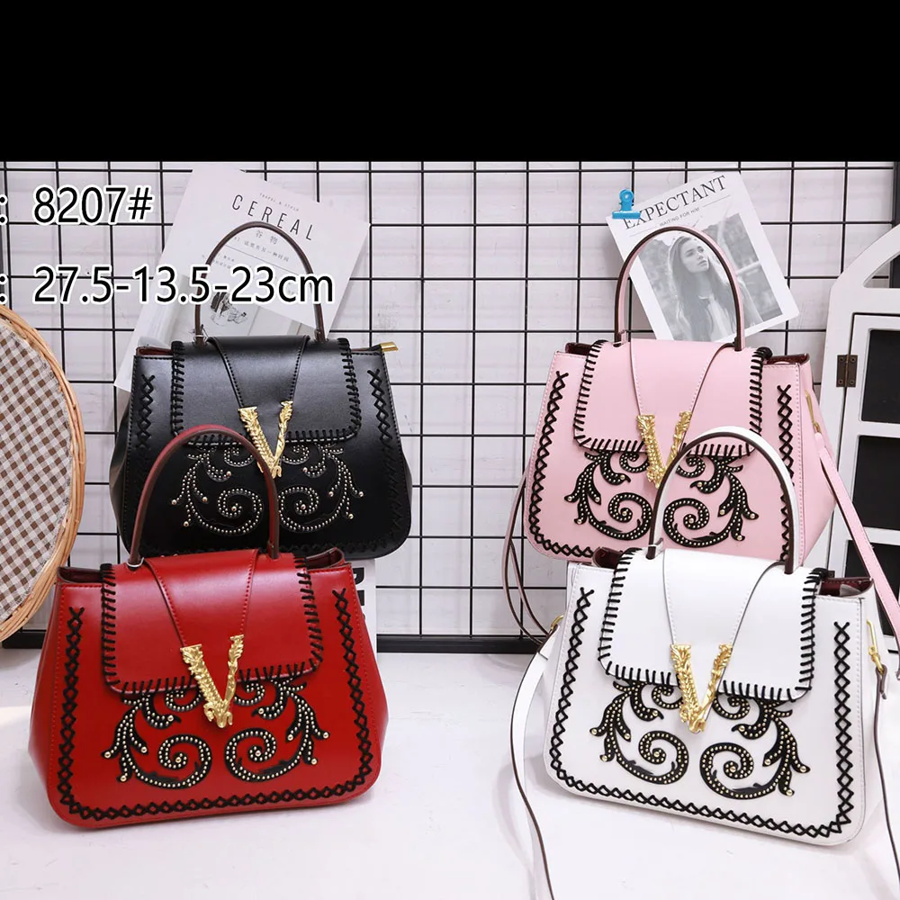 

2021 New Swallow Gemstone Necklace PU Small Bag Female Magnetic Buckle Retractable Soft Handle Diamond Shoulder Bag 31247