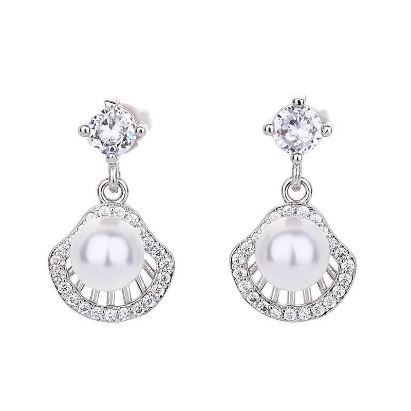 

Fashion Cubic Zircon Earrings With Shell Pearl Popular Design Charms Studs For Women Trendy Wedding Jewelry Bridal Gifts 2021