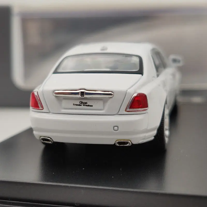 Коллекция 1/64 года модель R ls ce Ghost расширенная колесная база DC8802 литые модели