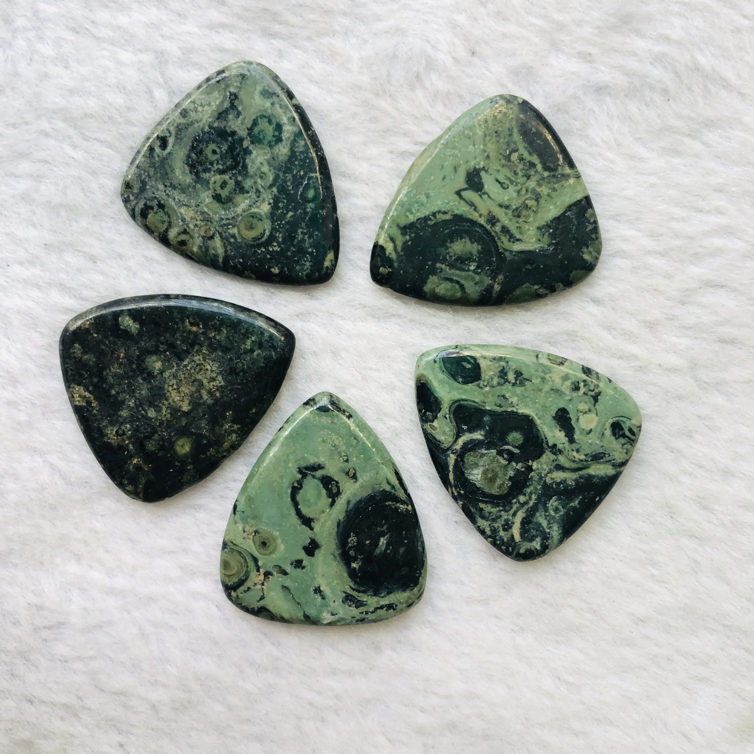 

Wholesale 1pcs "Round Tip" Guitar Pick Made of Genuine Kambaba Jasper Stone Crystal Bead,Figher Guitar Pick 1pcs