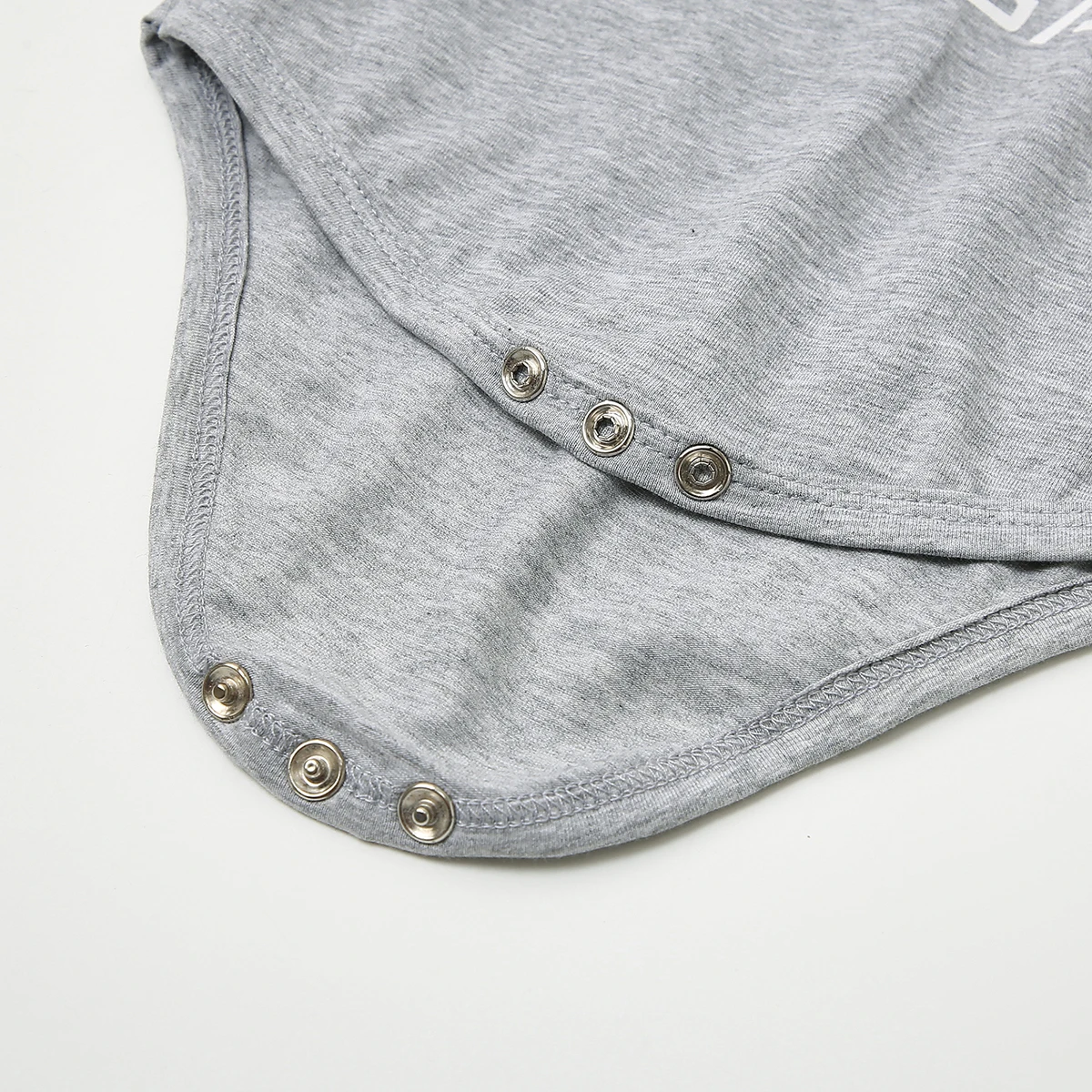 Детский игровой автомат с коротким рукавом треугольная куртка + шапка чистый