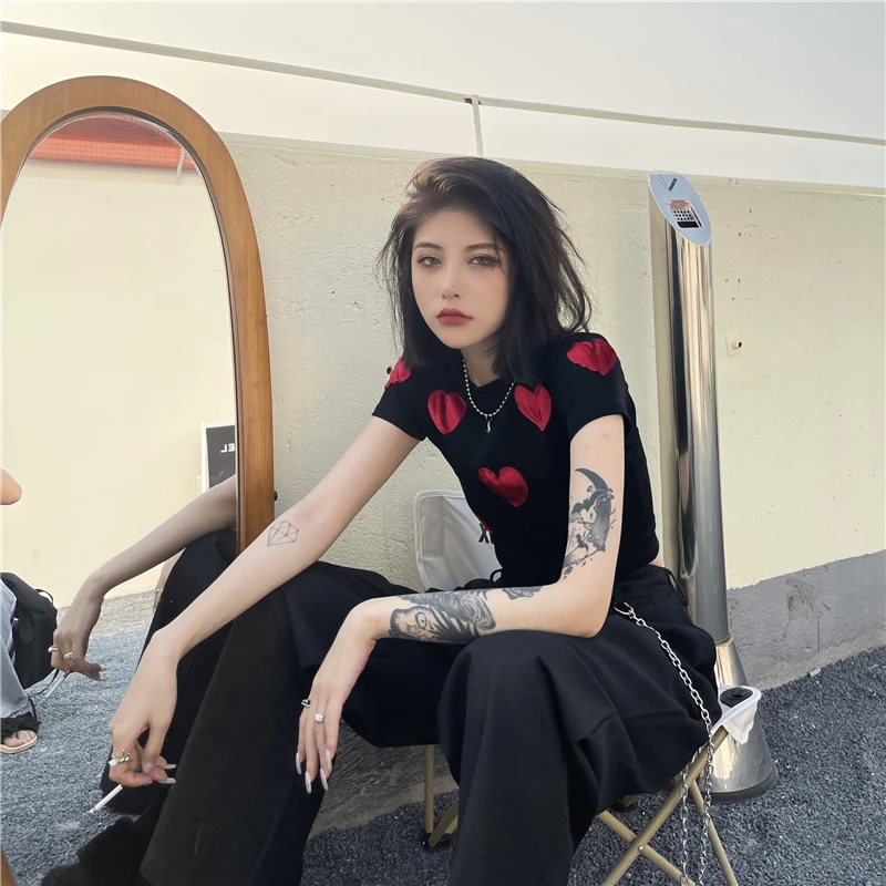 

Summer New Fashion Diablo Style Korean Black T-Shirts Harajuku Heart-shaped Short Sleeves Vintage Slim Casual Short T-Shirts