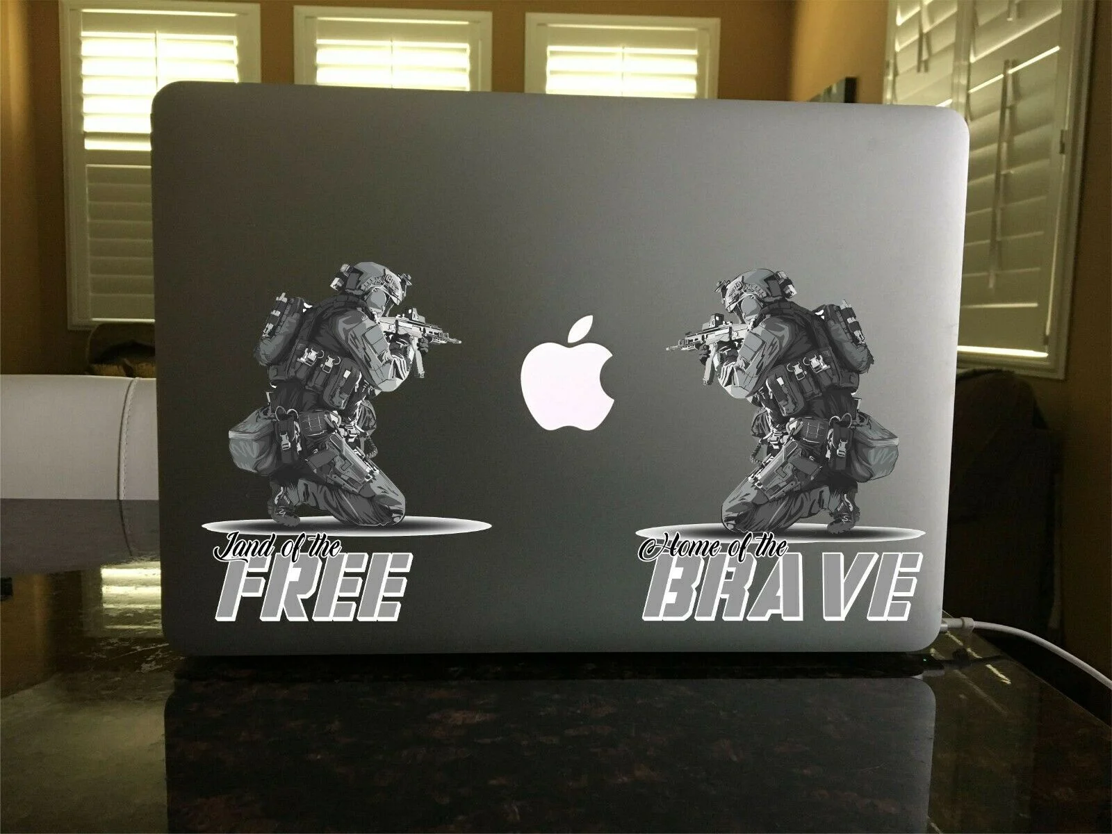 

Виниловая наклейка для x2 Land of the Free Home of the Brave Soldier USA Set