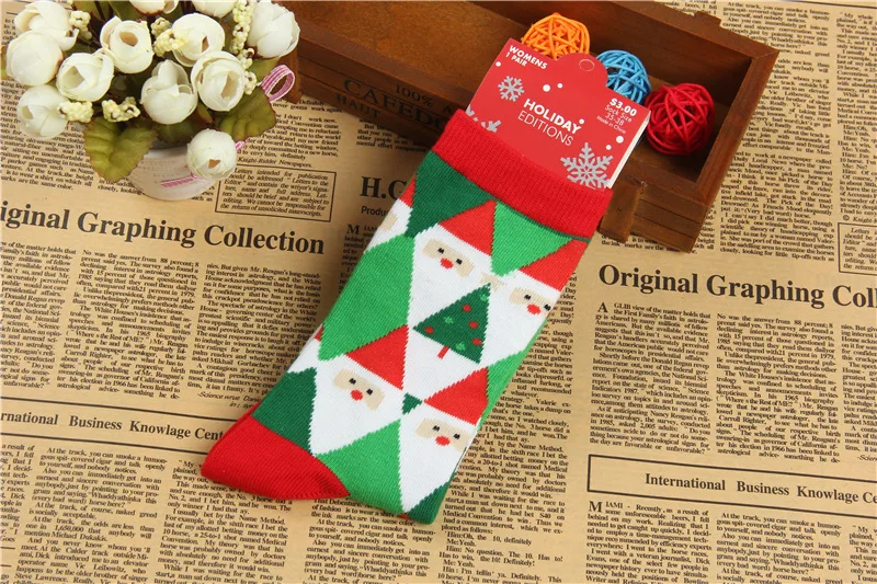 1 pair Casual Women Christmas socks Funny Cartoon Snowman Santa Claus elk flake socks Cotton Christmas Gift for women