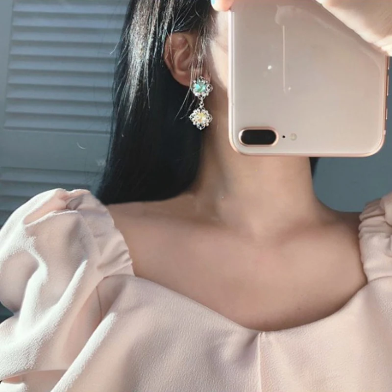 

MENGJIQIAO New Vintage Geometric Square Crystal Flower Drop Earrings For Women Students Fashion Pendientes Party Jewelry Gifts