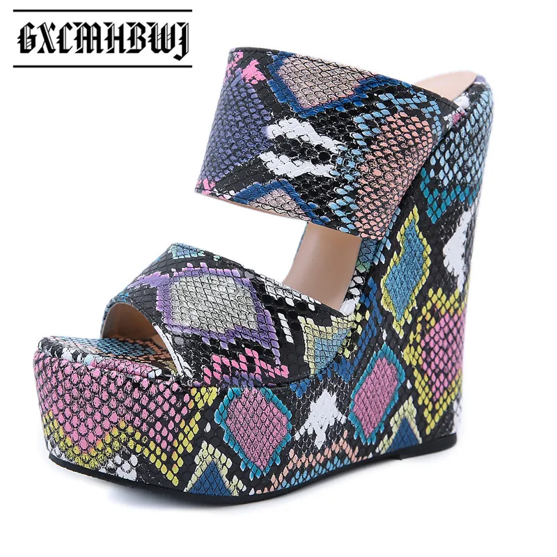 

GXCMHBWJ Новинка; Женская обувь на танкетке Босоножки с рисунком змеиной кожи; Женские пикантные туфли с открытым носком, на платформе; Каблук 16 ...