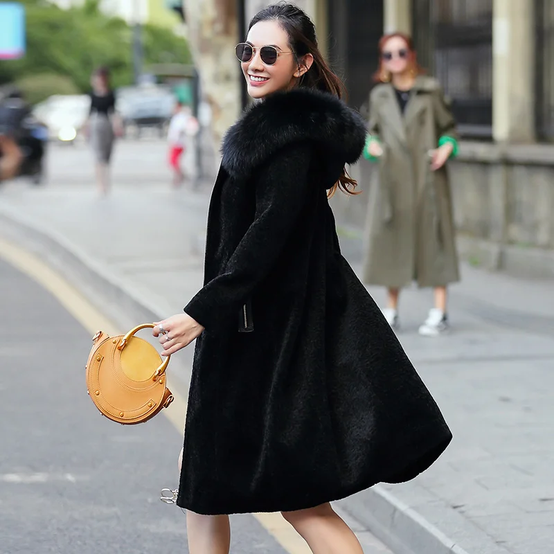 

Real Shearing Sheep Coat Female Natural Wool Jackets For Women Winter Warm Slim Coats Fox Fur Collar Hood WYQ238