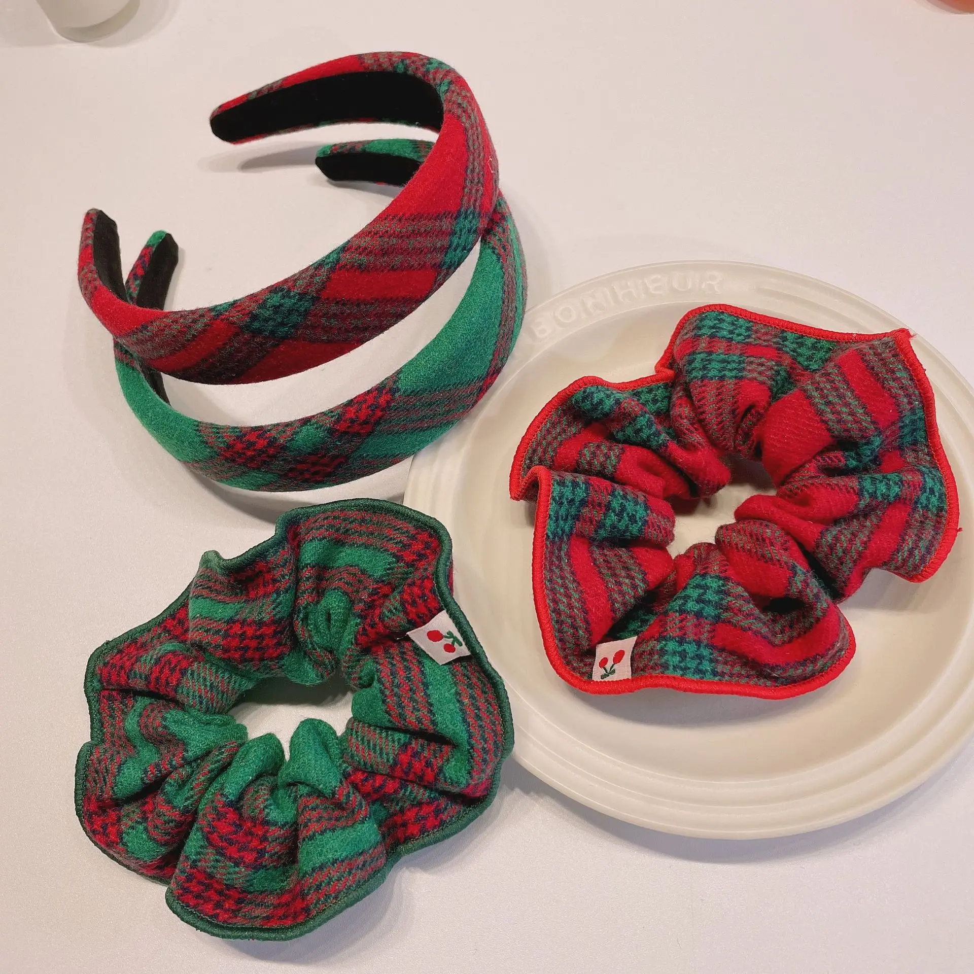 

Christmas Set Plaid High Skull Top Hairband For Female Cut Folded Hair Scrunchie 2021 New Hair Accessories High-End Headwear