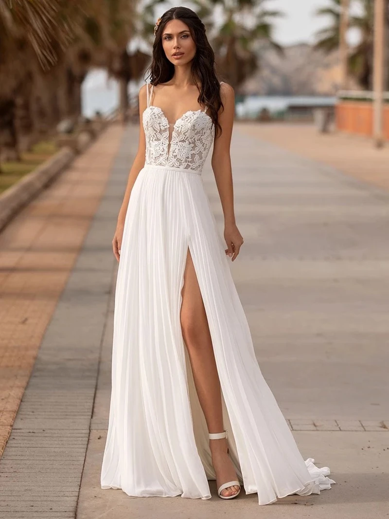 

Spaghetti Straps Chiffon Wedding Dresses 2021 For Women Side Slit A-Line Robe De Mariee Lace Appliques Pleat Beach Bridal Gown