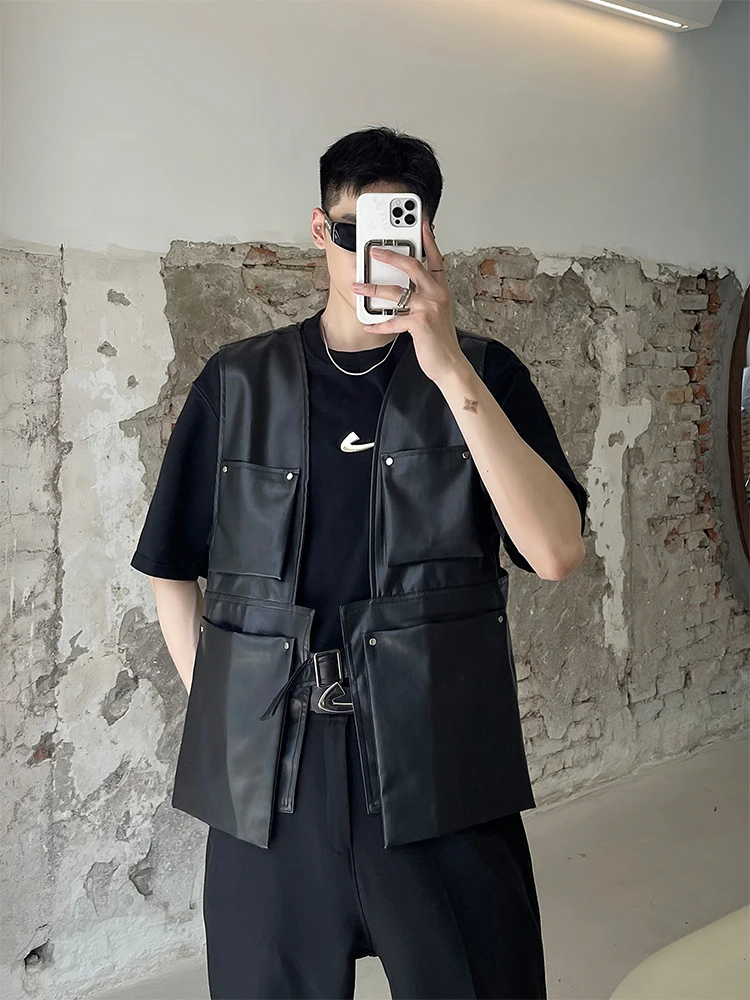 

2021 new Korean version of Hong Kong trend brand vest trend leisure function sleeveless vest leather vest men loose