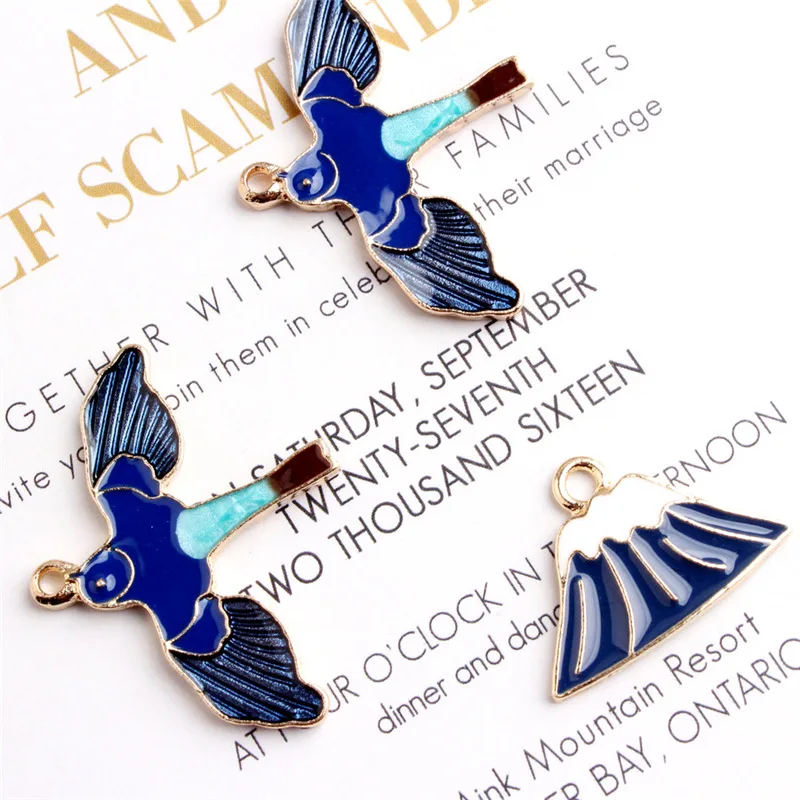

10pieces / Set Magpie Snow Mountain Drop Oil Alloy Pendant DIY Handmade Necklace Bracelet Pendant Female Jewelry Accessories