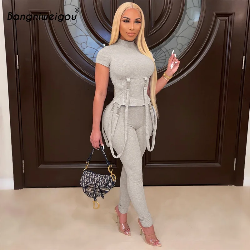 

Bangniweigou короткая футболка + штаны спортивные костюмы для женщин Y2k осенне-зимние бандажные топы на бретелях леггинсы модные комплекты из дву...