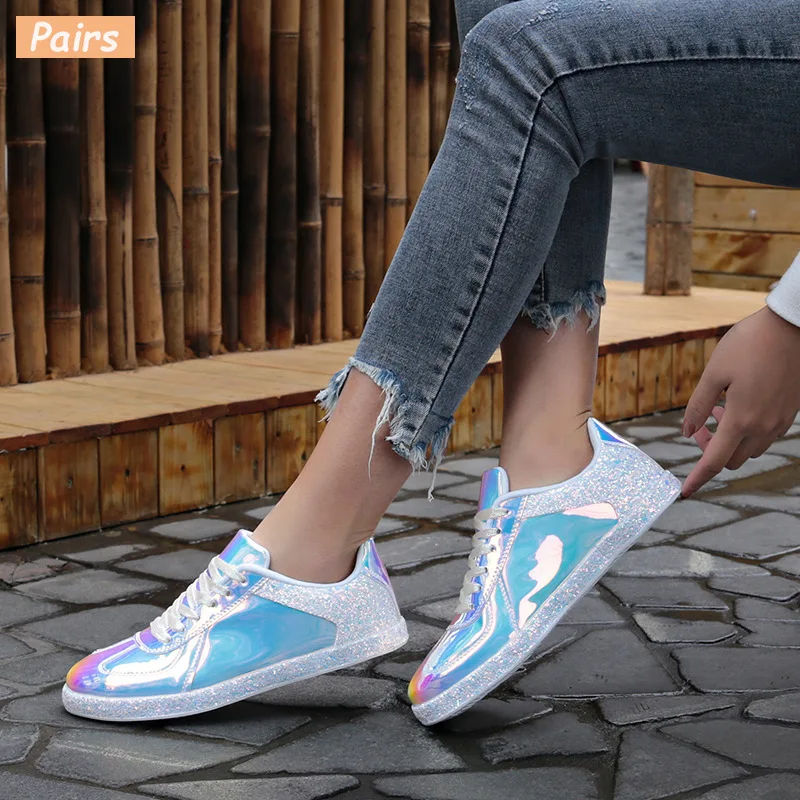 Женские кроссовки золотистые блестящие Блестящие модные повседневные туфли