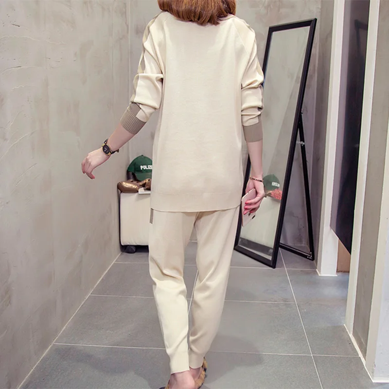 Женский спортивный костюм из двух предметов свитер и брюки|Спортивные костюмы| |