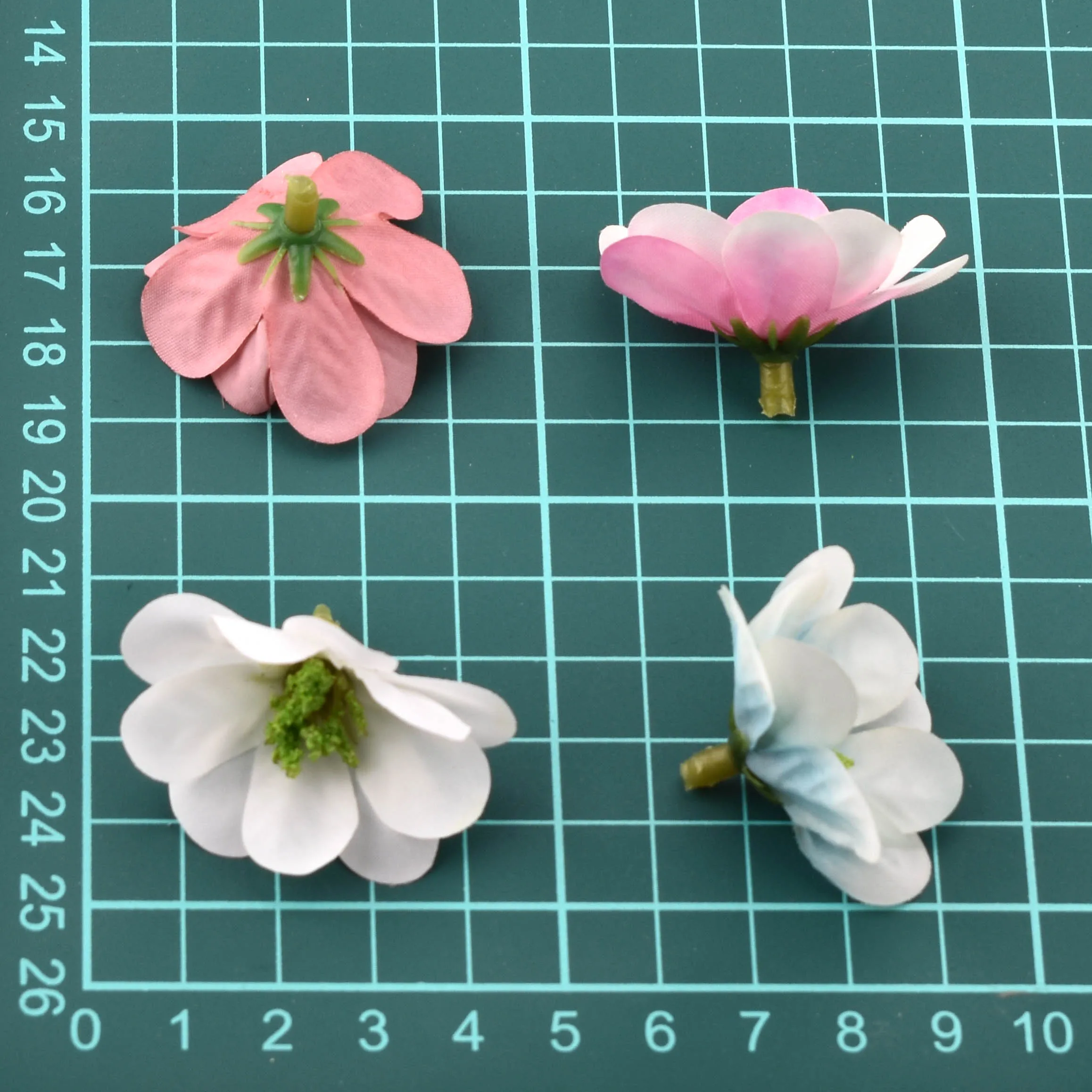 Миниатюрная Маргаритка из шелка 4 см разноцветный искусственный цветок для