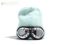 Зимняя шапка с очками #3