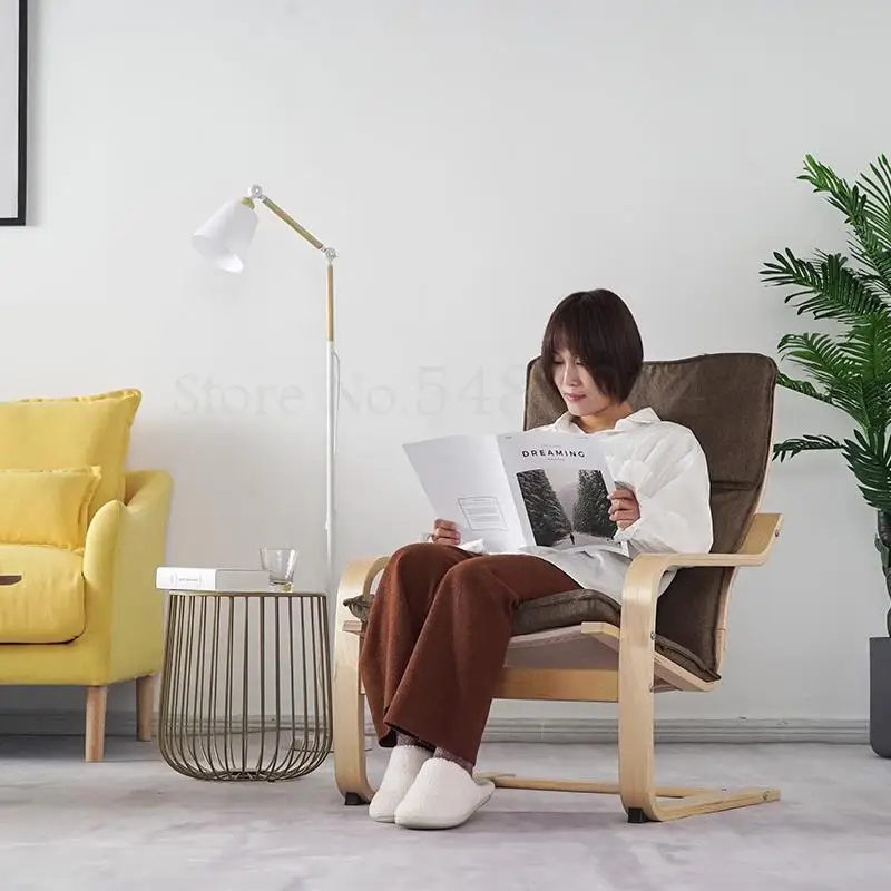 Кресло для отдыха в скандинавском стиле семейное использование подлокотник