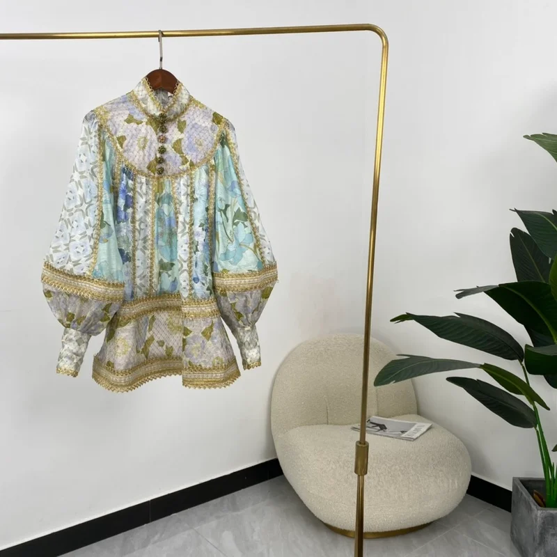 

Женское платье-мини с рукавами-фонариками, винтажное платье с ярким золотистым принтом, полувысоким воротником и вырезами, осень 2021