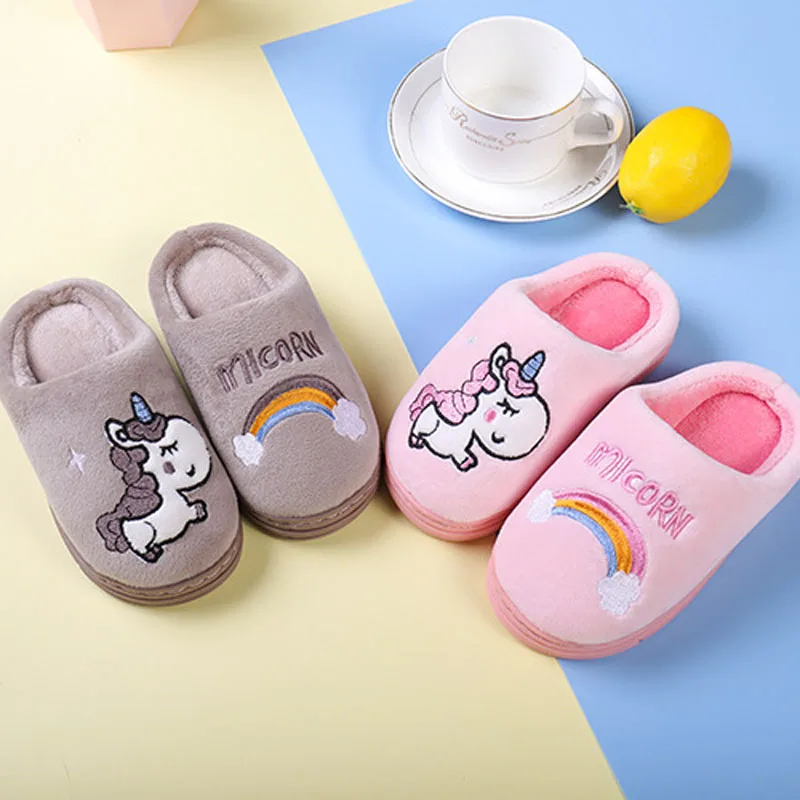 Детские меховые шлепанцы для мальчиков и девочек теплые пушистые тапочки дома