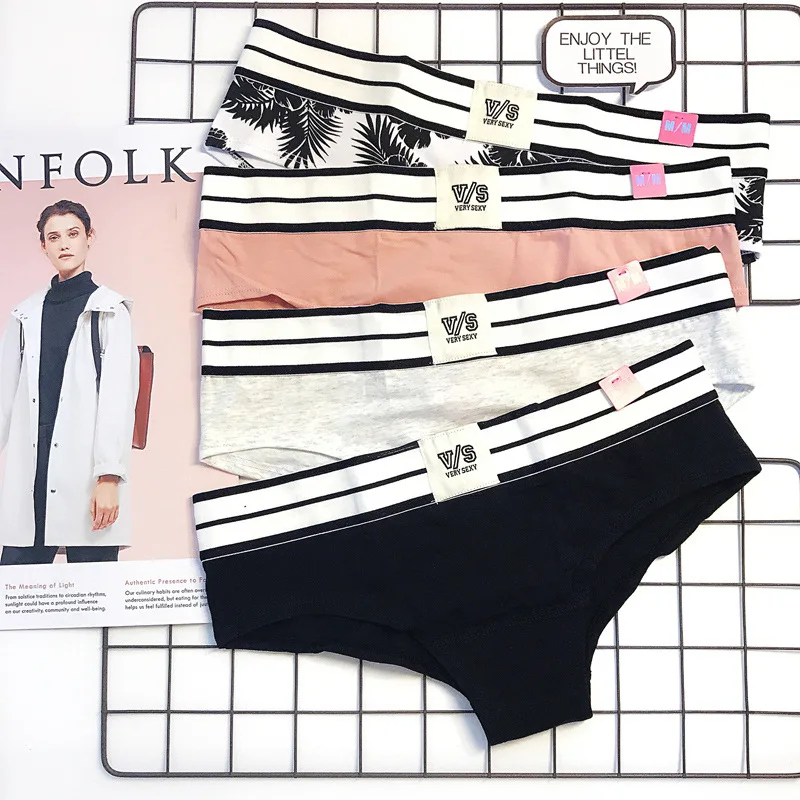 Розовую полоску черного и серого цвета с буквенным принтом пикантные низкой