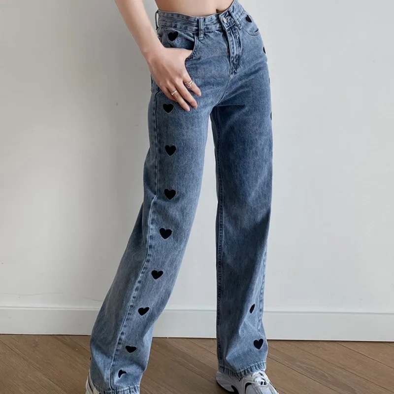 

2021 Spring Vintage Embroidery Heart High Waist Straight Jeans for Women Mum Denim Pants High Street Casual Loose Long Trousers
