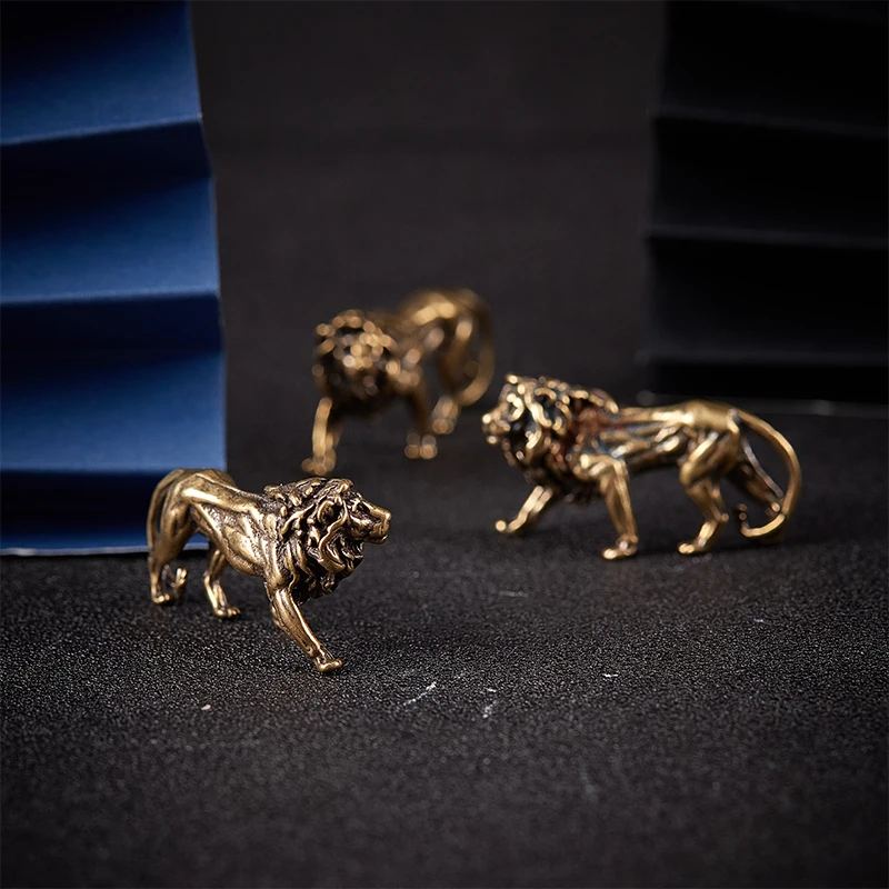 

Mini Lion Casting Animal Figurine Retro Style Metal Sculpture Home Office Room