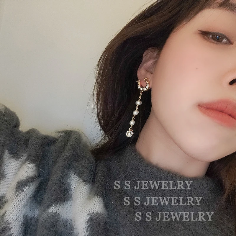 

Sweet temperament pearl pendant simple asymmetric letter U earrings with diamonds