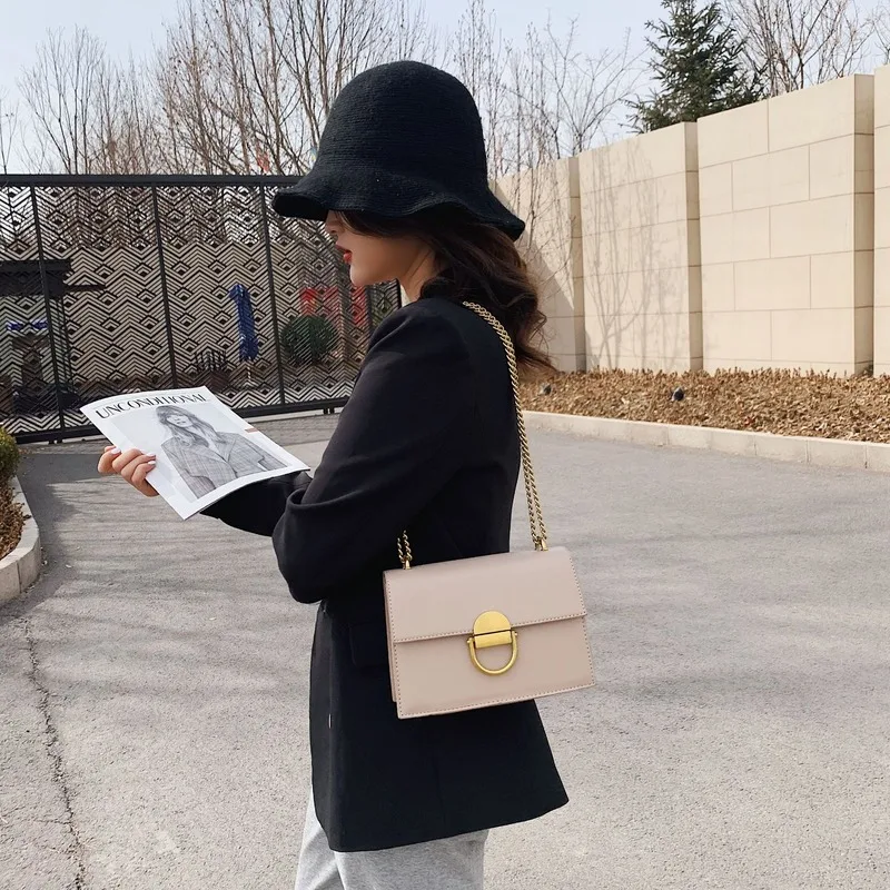 

Korean Version of the Buckle Bags Handbags, Spring 2020 New Fashion Chain Small Package Shoulder Shoulder Bag