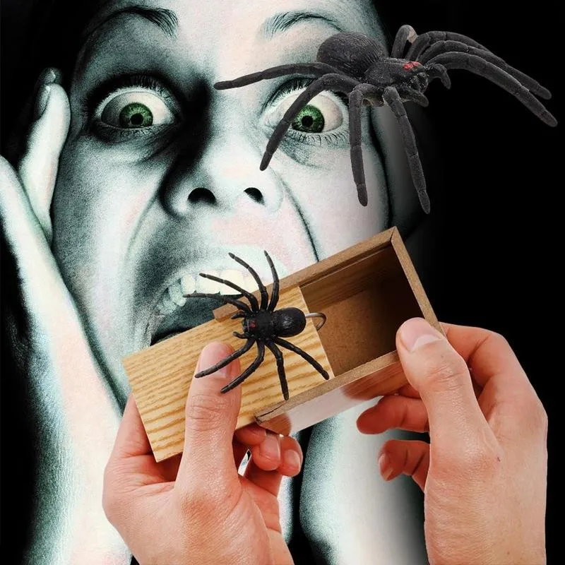 

1Pc Prank Animal Panic Box Spider Vivid Animals Inside Joke Home Office Scare Toy Box Gag Christmas Funny Toy Wooden Prank Trick