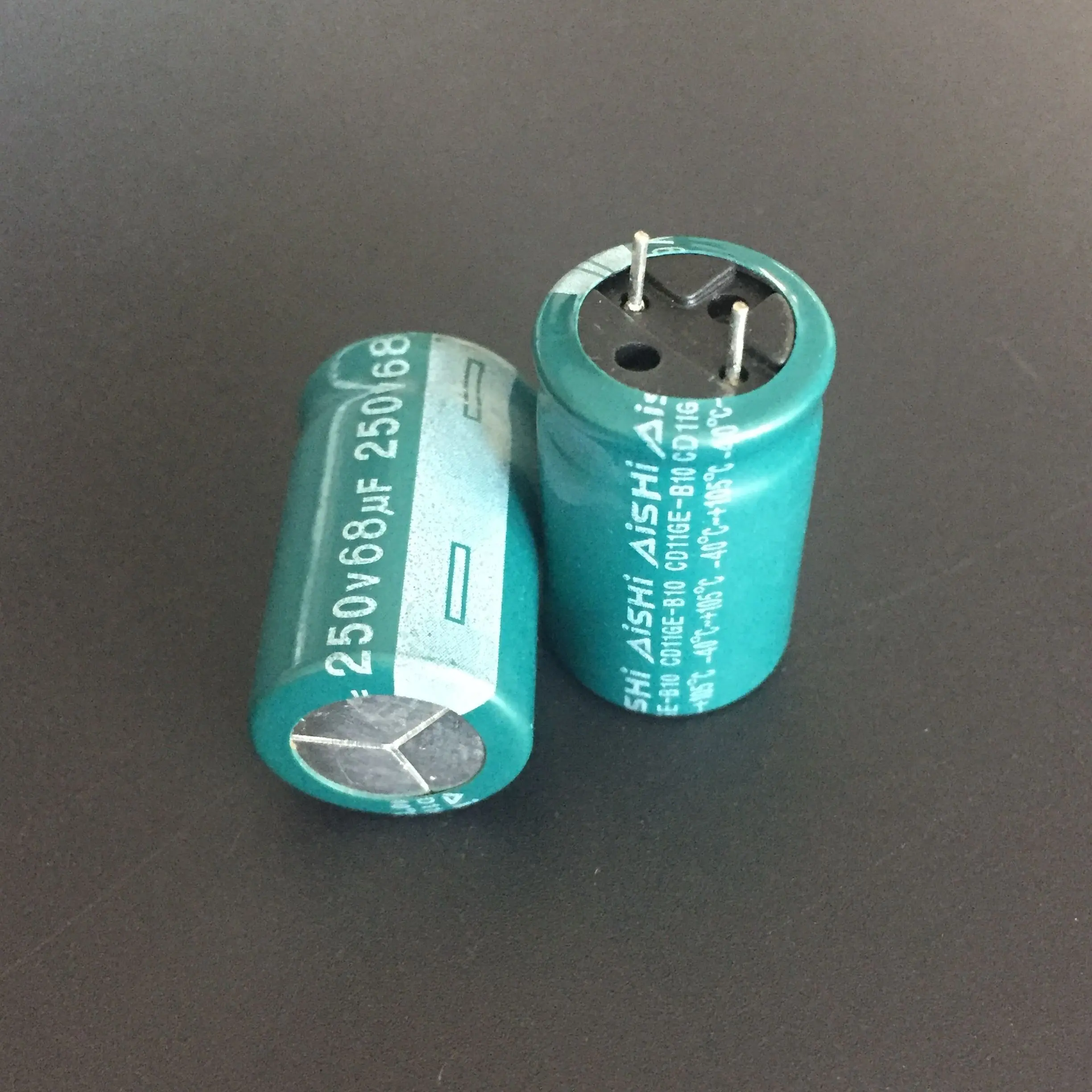 5 предметов в партии 20 штук 68 мкФ 250V Aishi CD11GE серии 16x25mm долгий срок службы 250V68uF