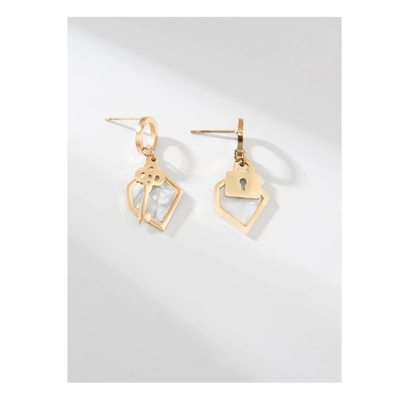 

TOSAKO Drop Earrings for Women Stainless Steel Fashion Jewelry Personality Stud Shell