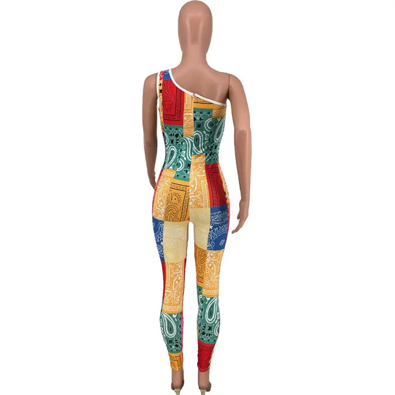 

TNNAOFF Bandana Print Bodycon Jumpsuit for Women Summer Vacation Outfits 2021 Fashion Sleeveless One Shoulder Loungewear Rompers