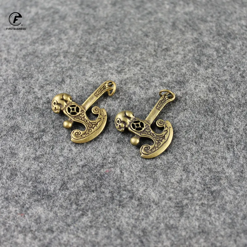 

Модные брелки в виде китайского знака зодиака, кролика, топора, винтажные латунные брелки для ключей, мужские брелки для автомобиля, аксессу...