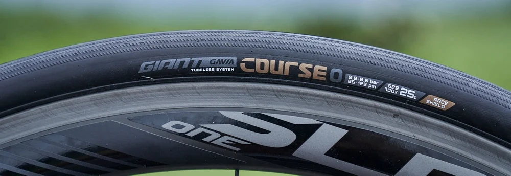 Шина бескамерная Giant GAVIA COURSE 0 1 700 * 25C 28C | Спорт и развлечения