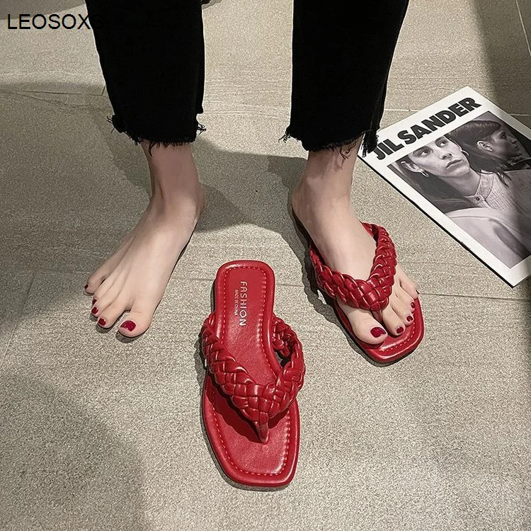 

2021 New Women's Woven Flat Casual Summer Comfortable And Fashionable Outer Wear Sandals Solid Color Flip Flops