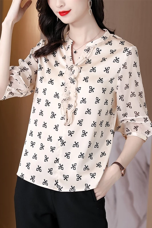 

Silk Satin Loose Women's Shirts New Fashion Blouse Casual Short Sleeve Blusas V-neck Printing Shirt Summer Houthion
