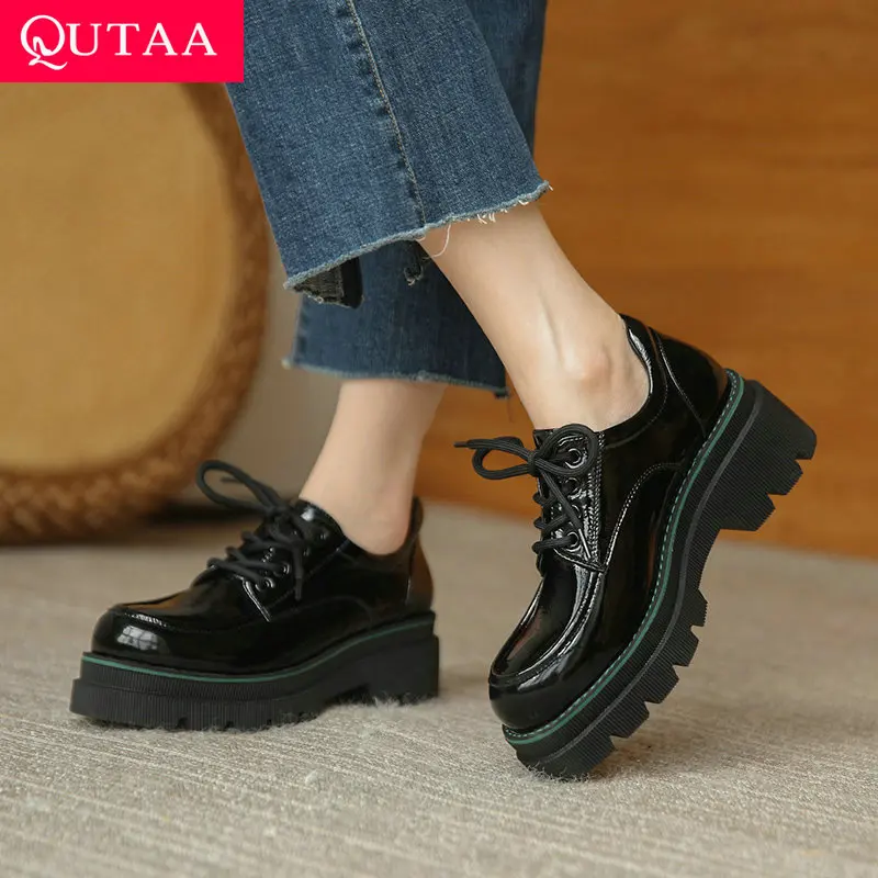 

QUTAA/2022 г. Повседневная женская обувь с круглым носком на высоком квадратном каблуке на шнуровке Демисезонные женские туфли-лодочки из натур...