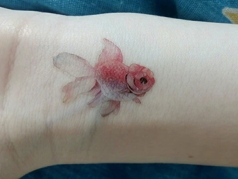 Водонепроницаемая Временная тату 3D Розовая лиса Золотая рыбка золотая перо