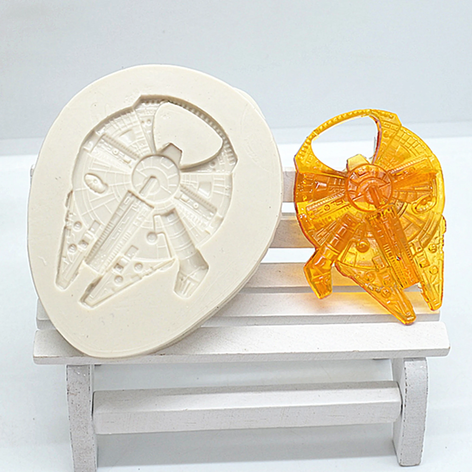 

XiaoXiang Spacecraft Silicone Mold Wedding Cake Decorating Tools Fondant Chocolate Clay Molds For Baking Resin Molds M2040